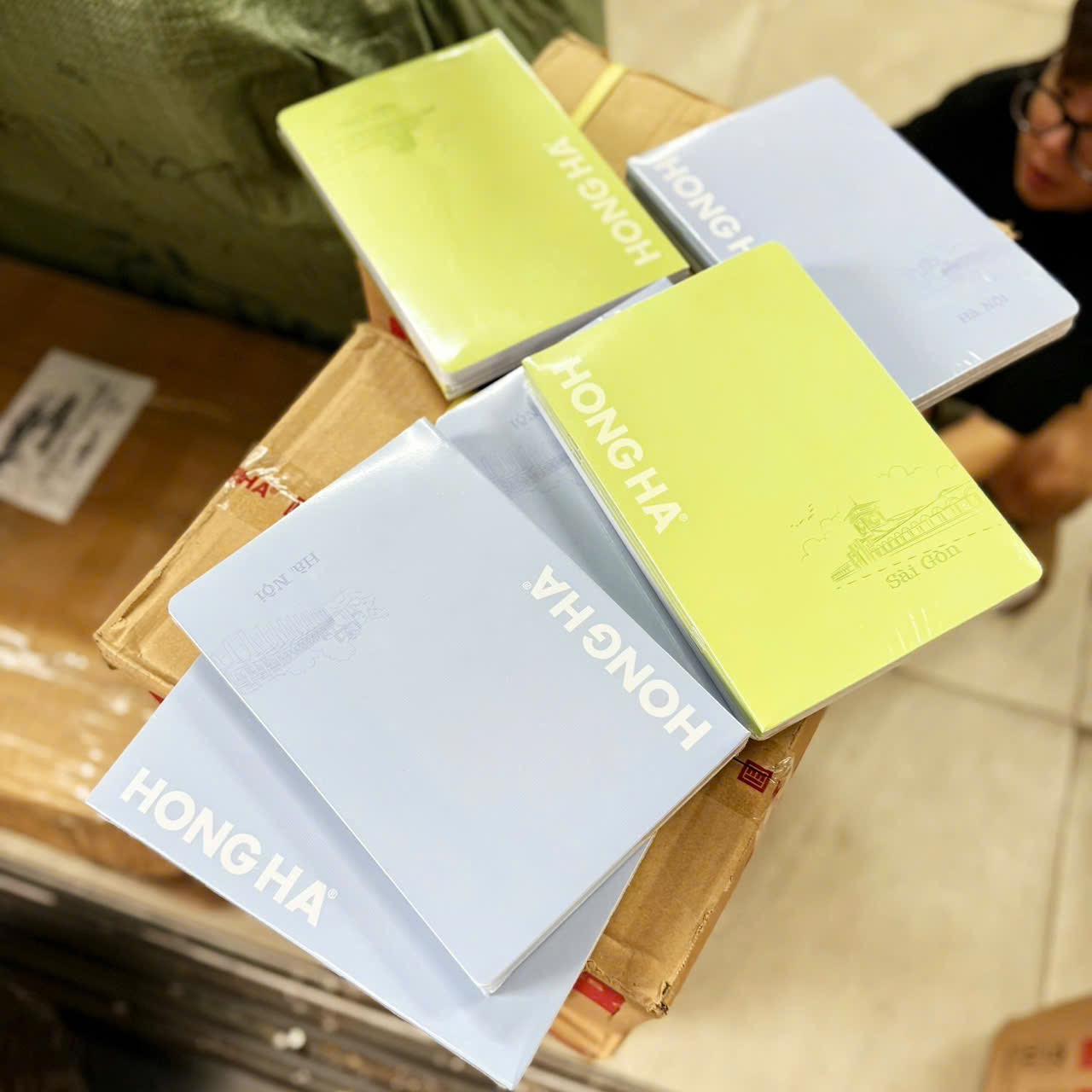 SET 10 QUYỂN VỞ KẺ NGANG HỒNG HÀ