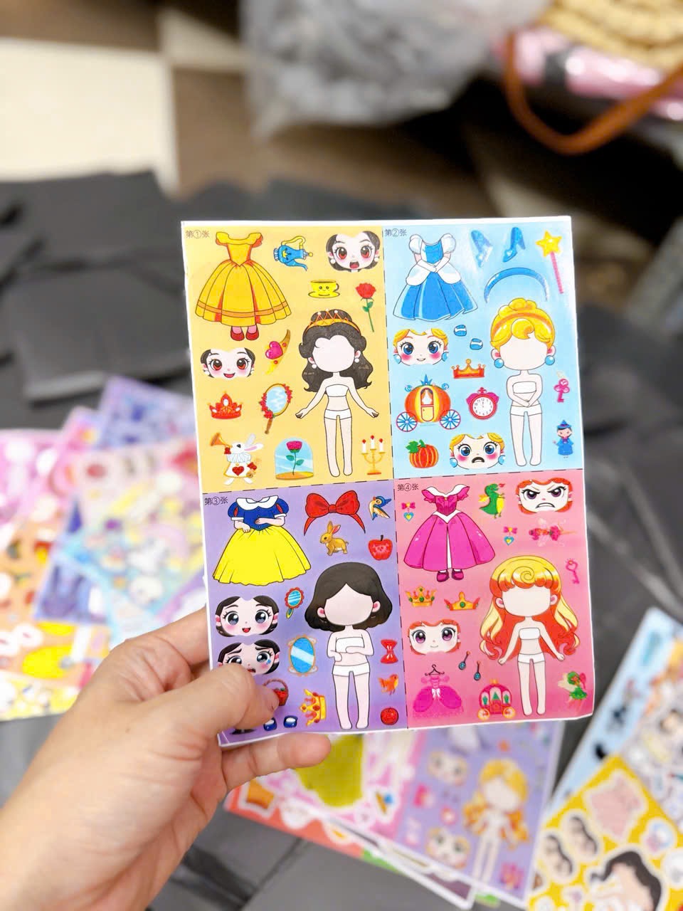 SET 12 TỜ STIKCER DÁN CÔNG CHÚA BG
