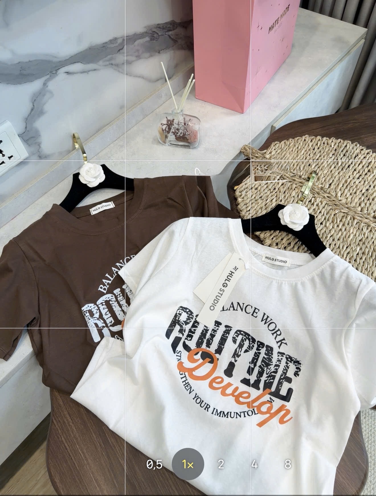 SET 2 ÁO GIẤY CỘC TAY CHỮ ROUTINE