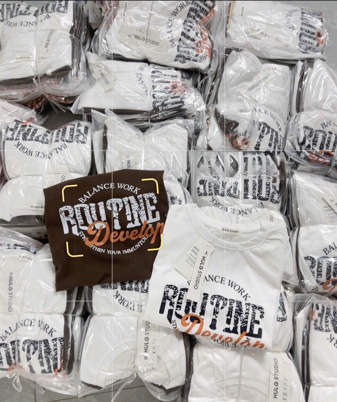 SET 2 ÁO GIẤY CỘC TAY CHỮ ROUTINE
