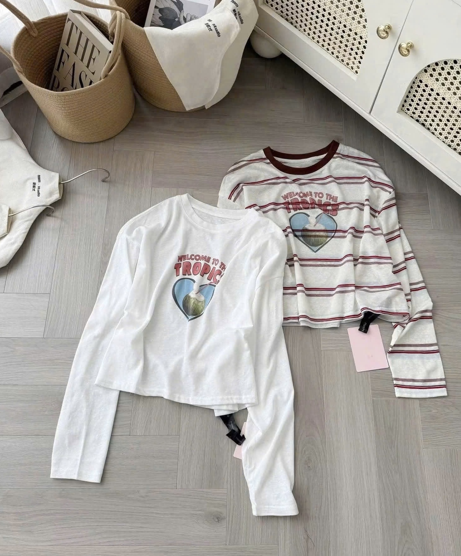 SET 2 ÁO GIẤY TRẮNG KẺ TROPICS DT