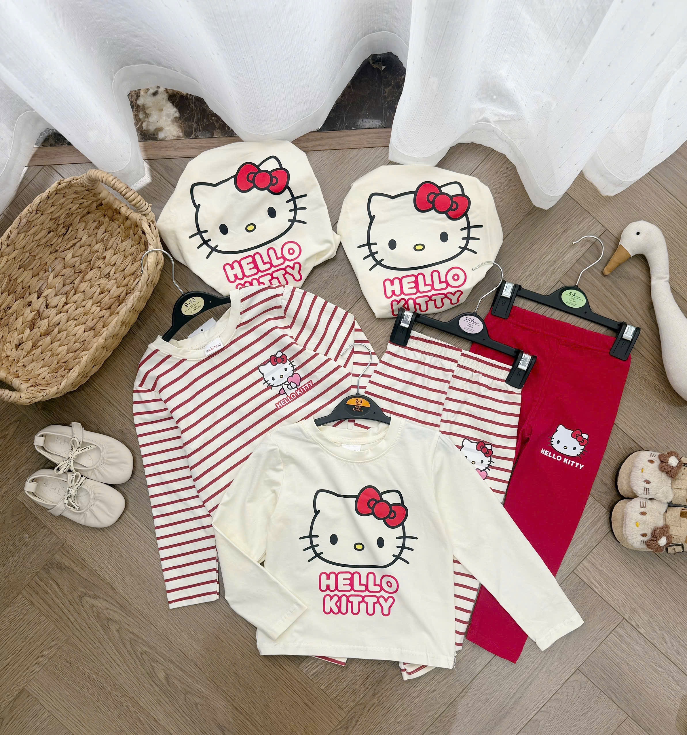 SET 2 BỘ KITTY DT TRẮNG KẺ BG