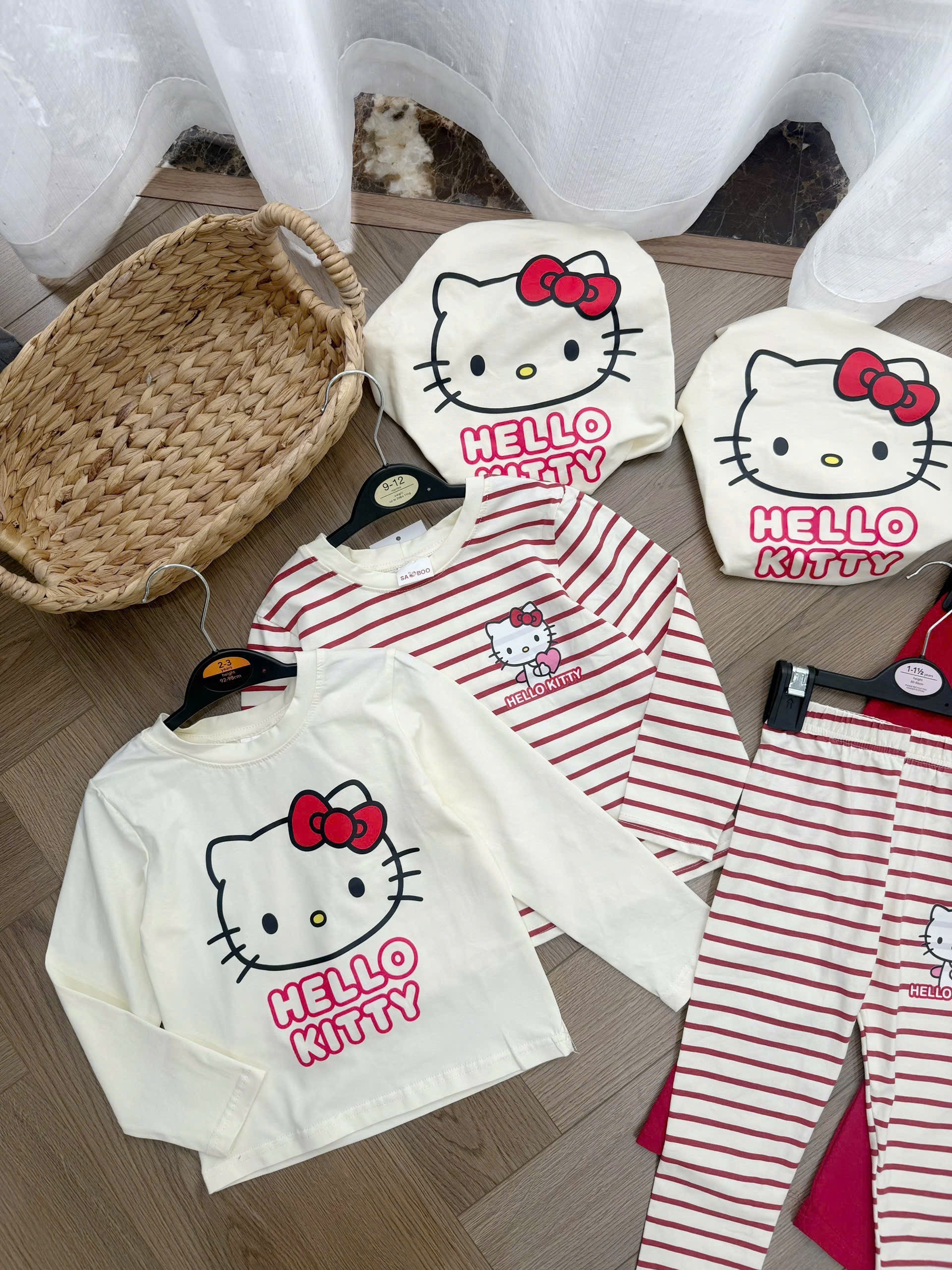 SET 2 BỘ KITTY DT TRẮNG KẺ BG