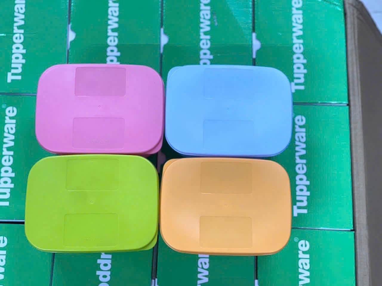 SET 4 HỘP ĐỰNG THỰC PHẨM TUPP PASTER 700ML FULL BOX