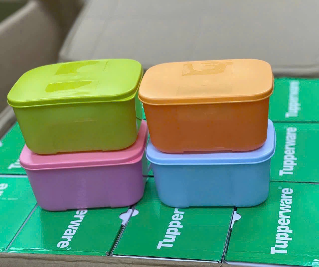 SET 4 HỘP ĐỰNG THỰC PHẨM TUPP PASTER 700ML FULL BOX