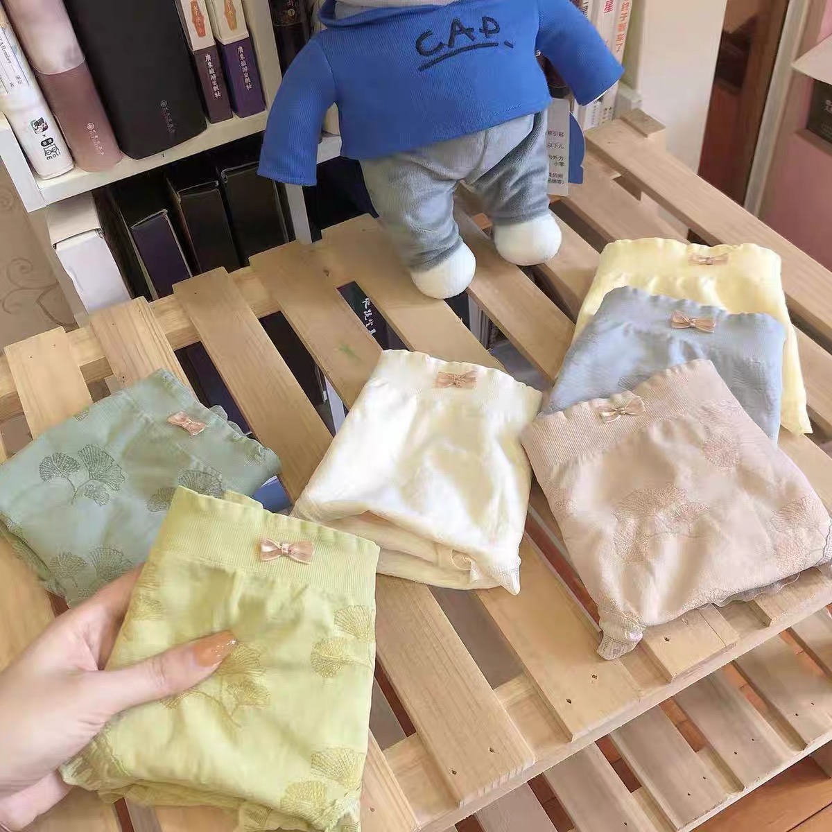 SET 6 QUẦN LÓT VÂN HOA NỔI GẮN NƠ FULL BOX
