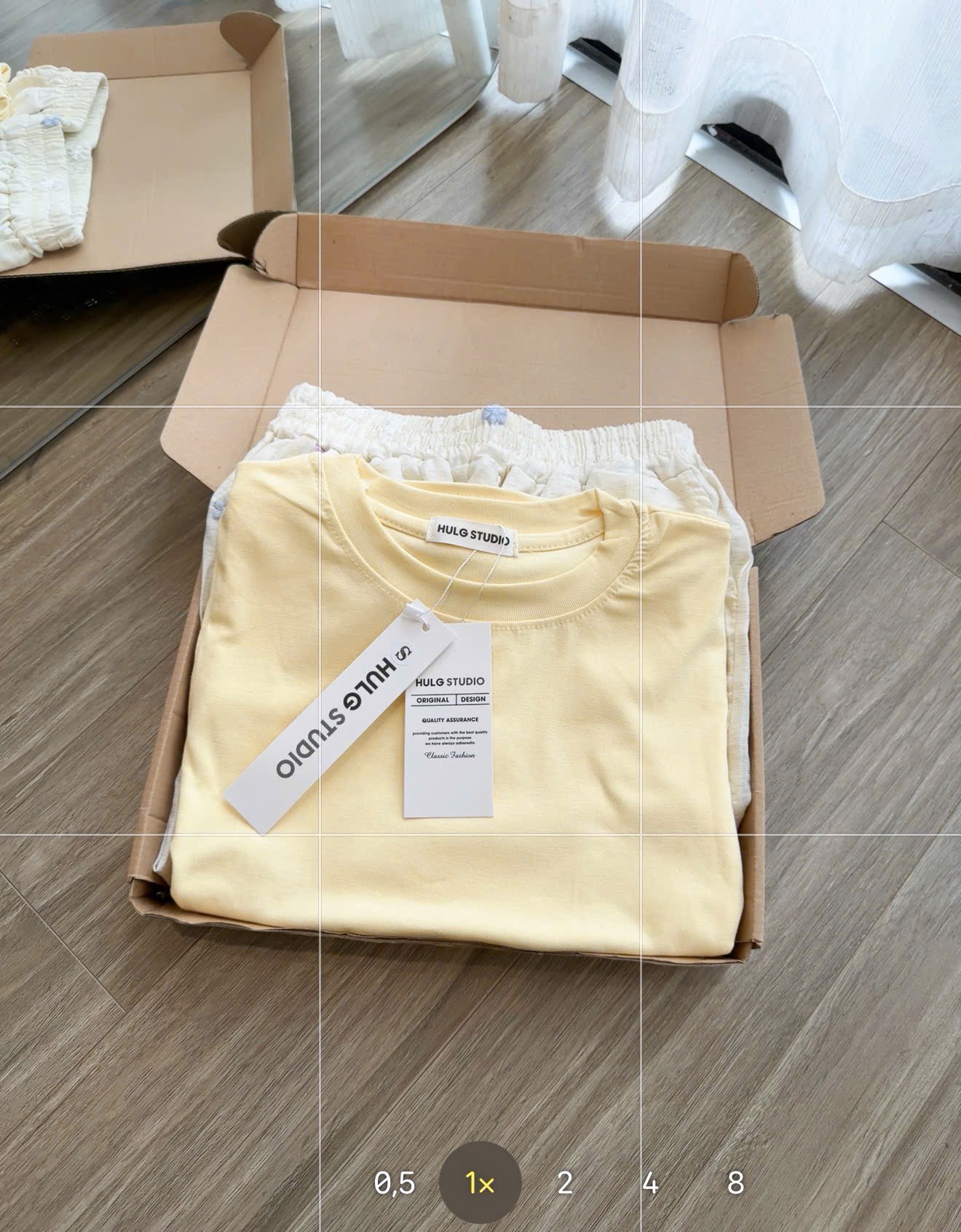 SET ÁO PULL CỘC VÀNG MIX QUẦN SUÔNG HOA