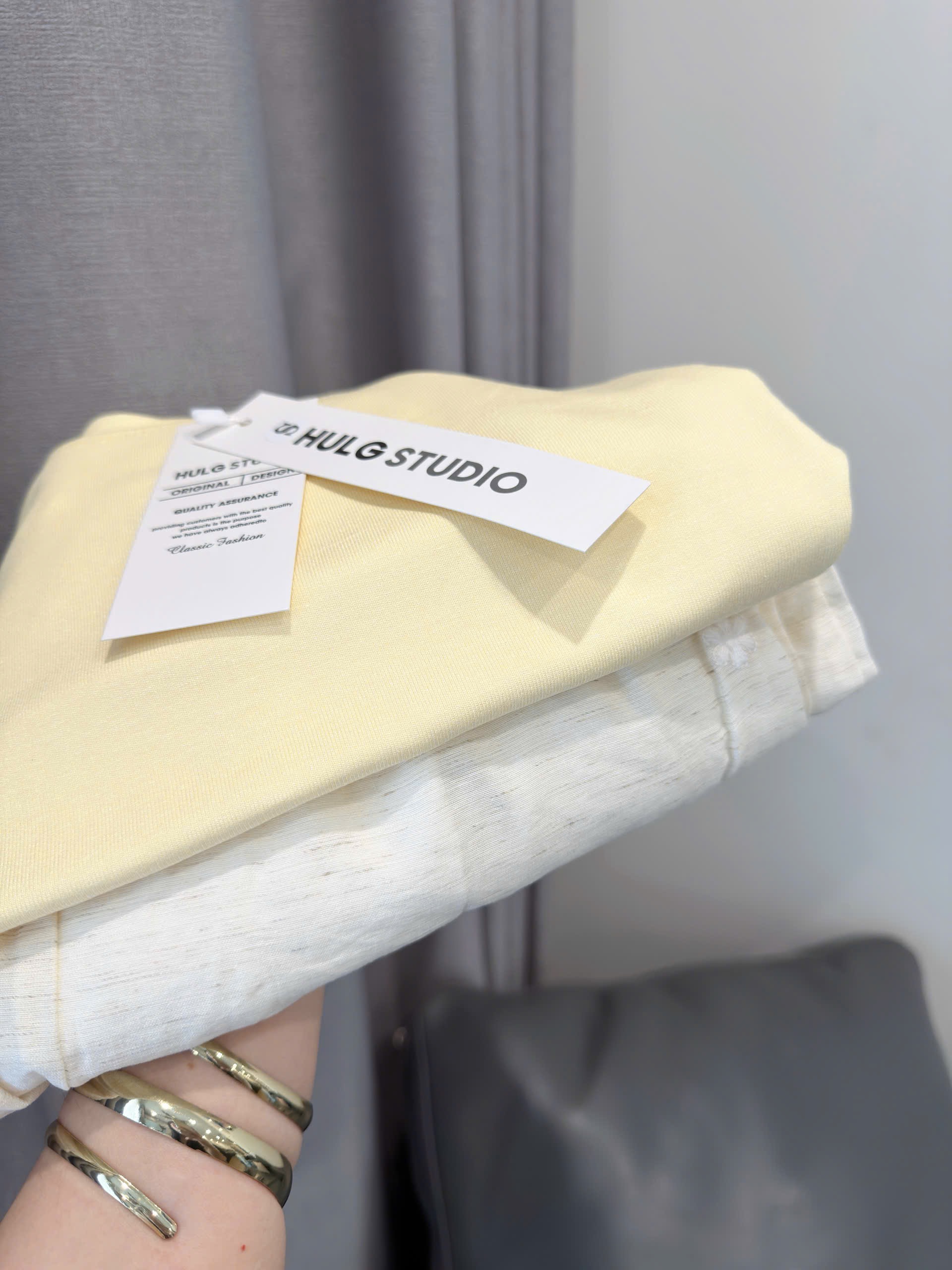 SET ÁO PULL CỘC VÀNG MIX QUẦN SUÔNG HOA