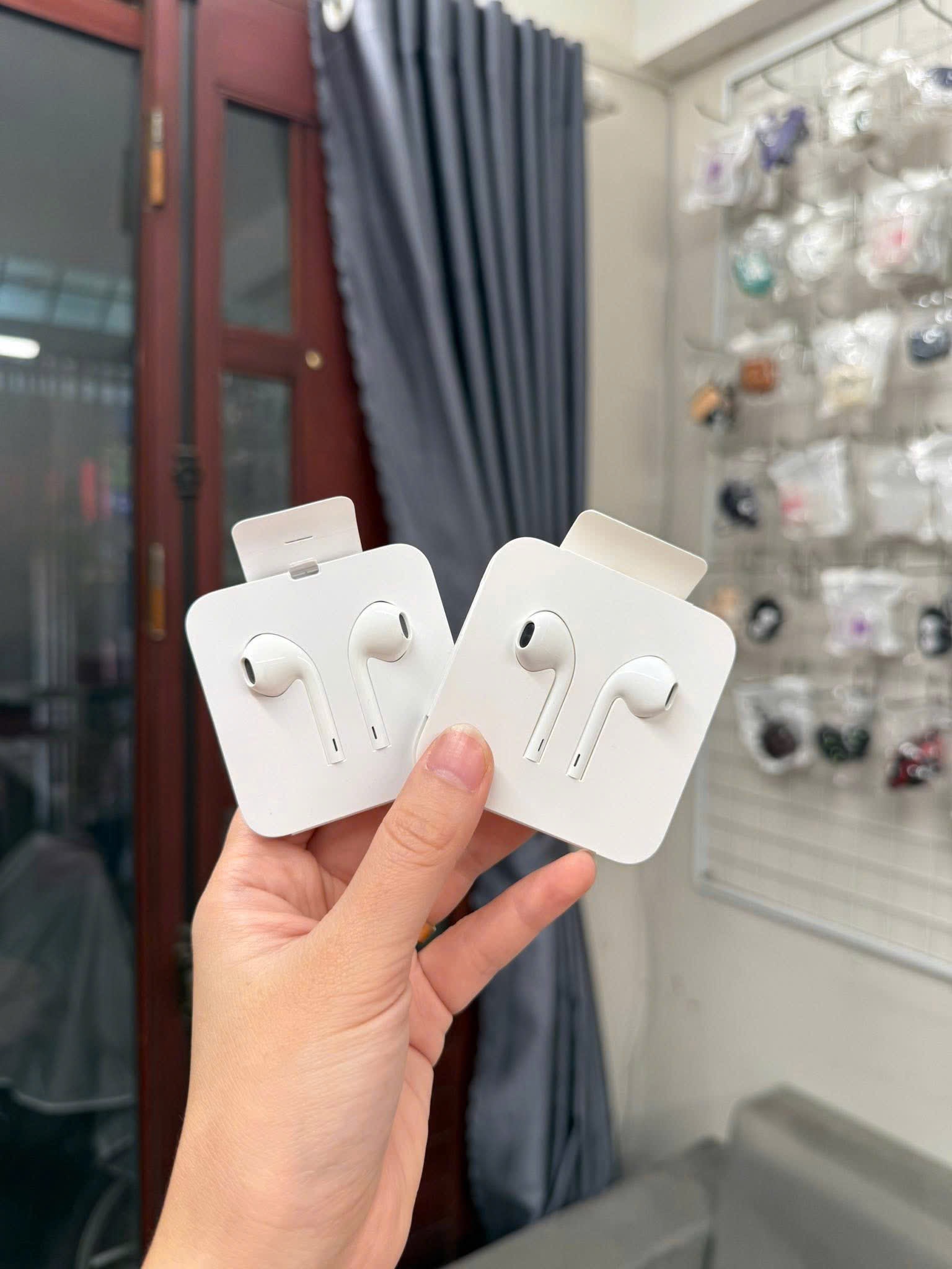 TAI NGHE CÓ DÂY BẢN TYPE C