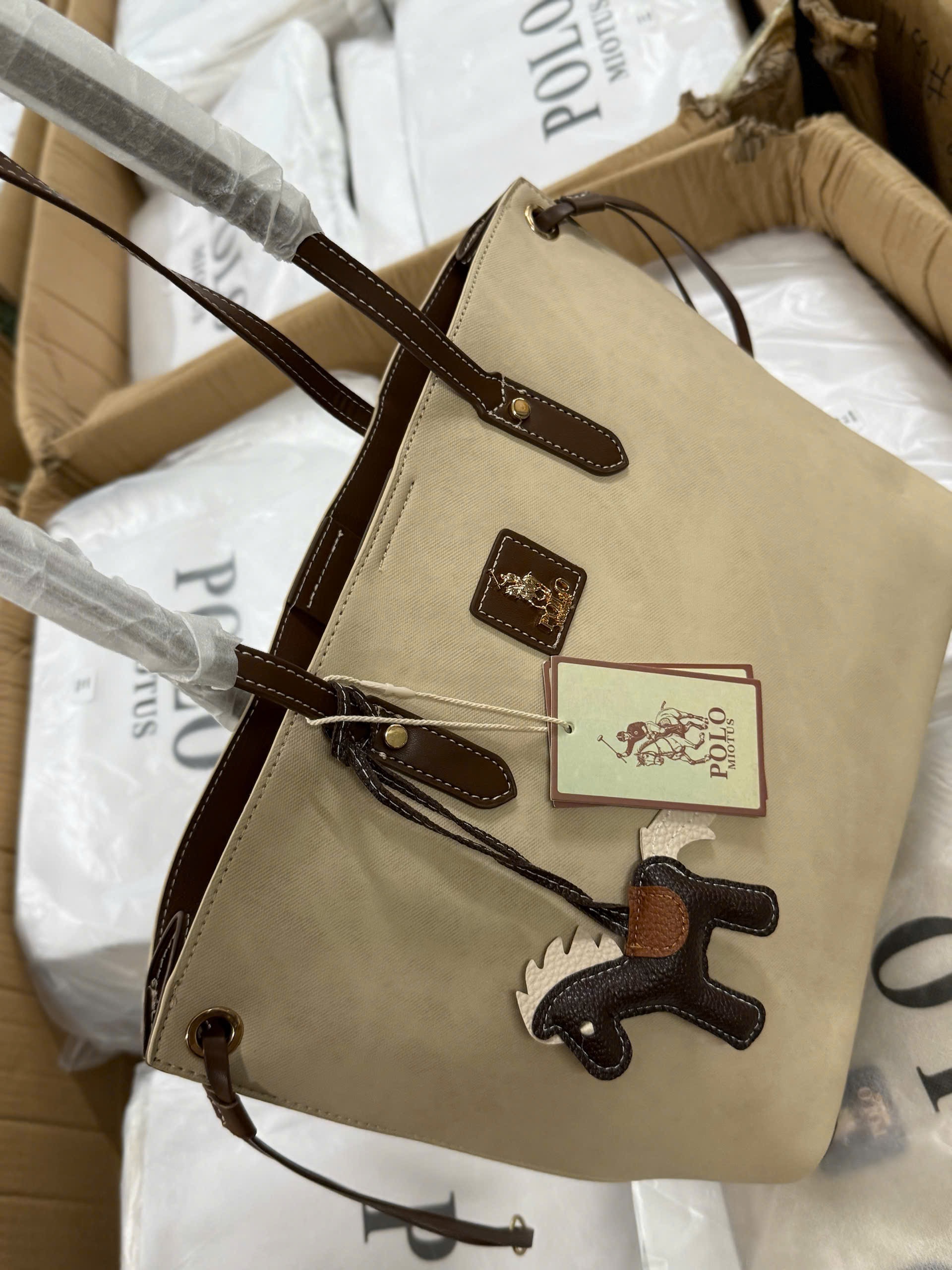 TÚI BIGSIZE KÈM CHARM NGỰA HS3264