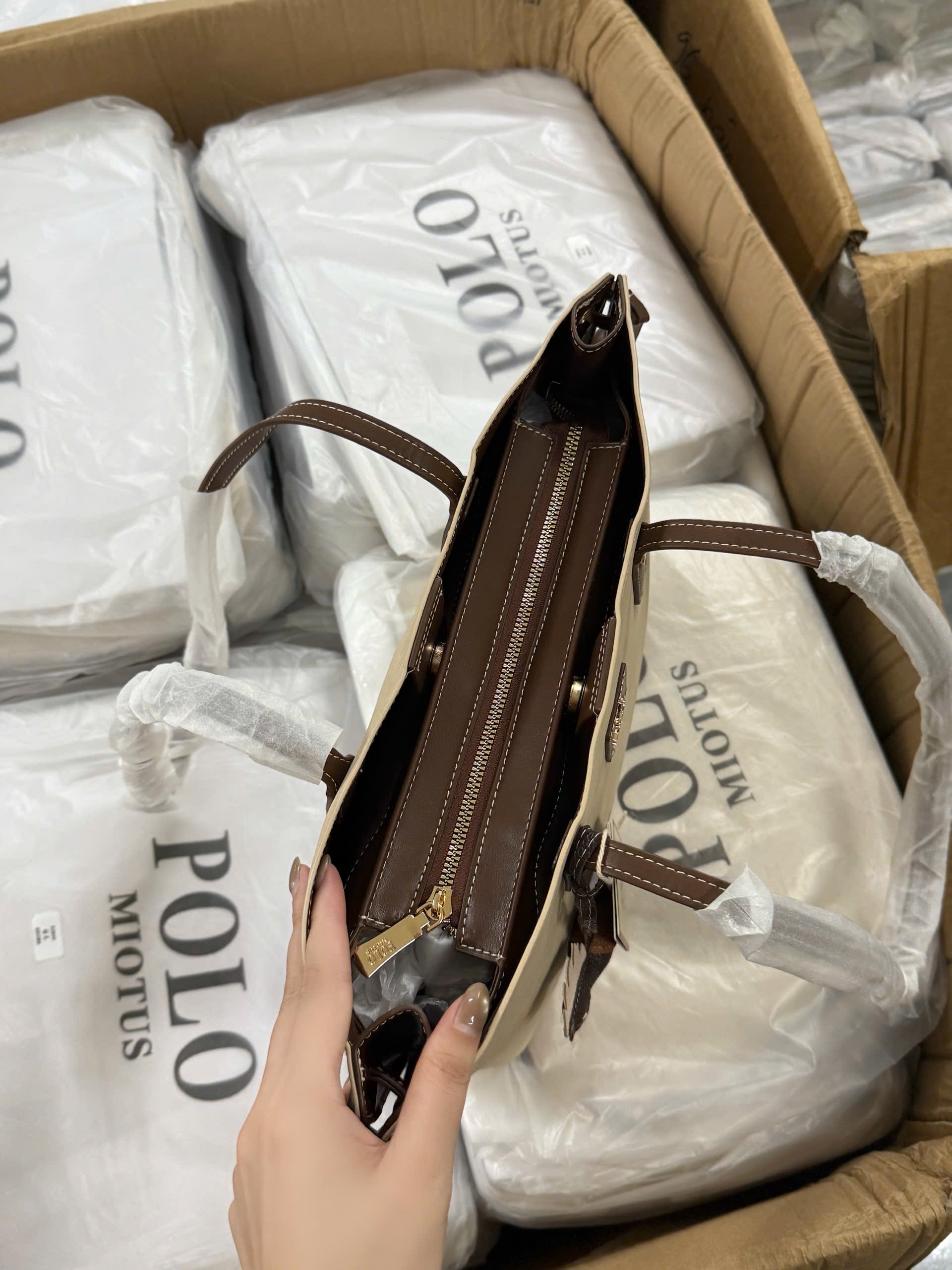 TÚI BIGSIZE KÈM CHARM NGỰA HS3264