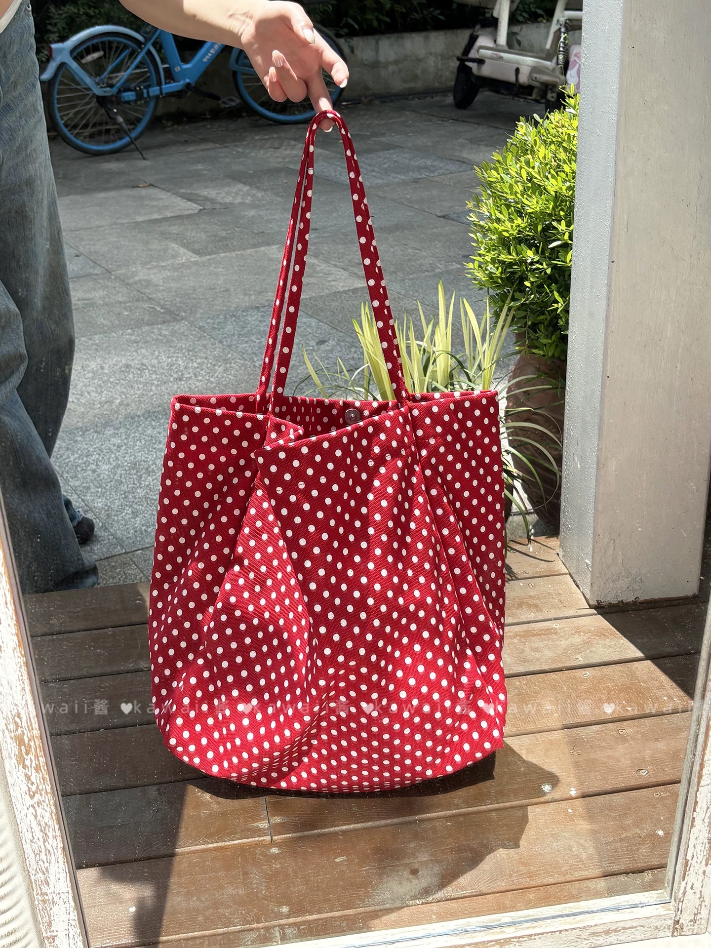 TÚI TOTE BIGSIZE CHẤM BI MÀU ĐỎ QC
