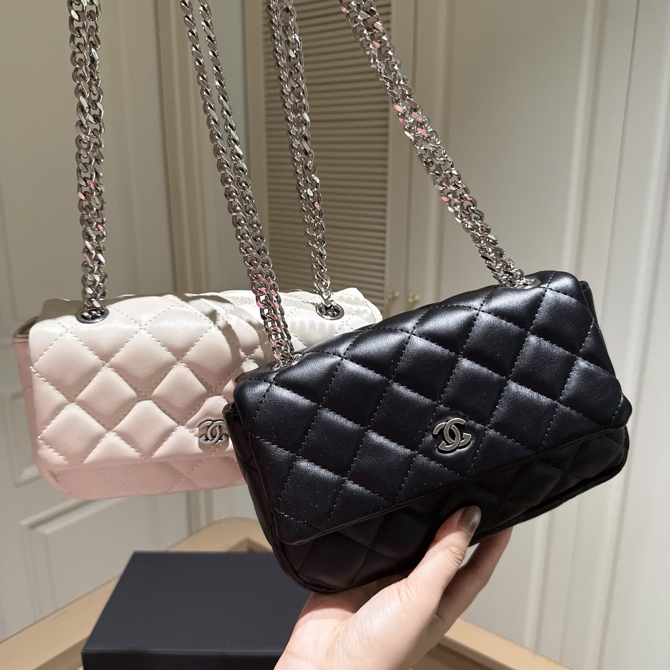 TÚI XÁCH CHANEL 2 MÀU SZ 22 CHO NỮ M3752