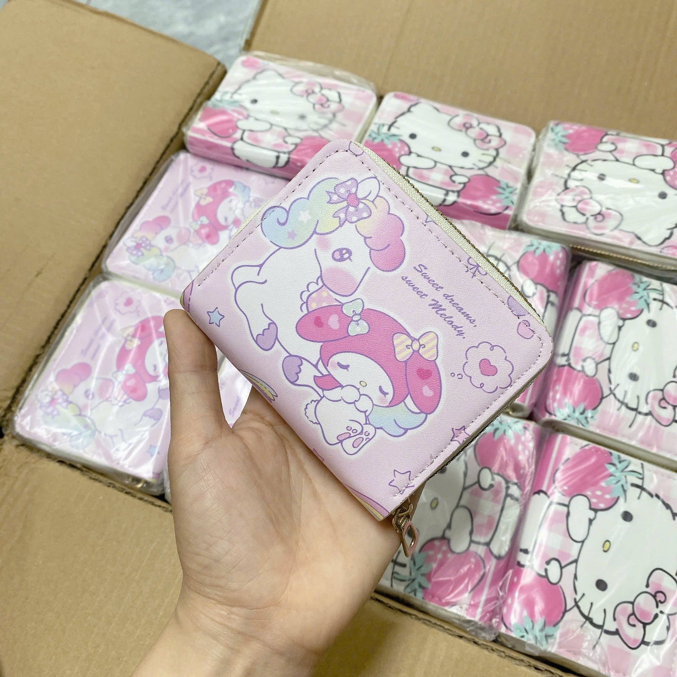 VÍ HELLO KITTY 2 MÀU M3108
