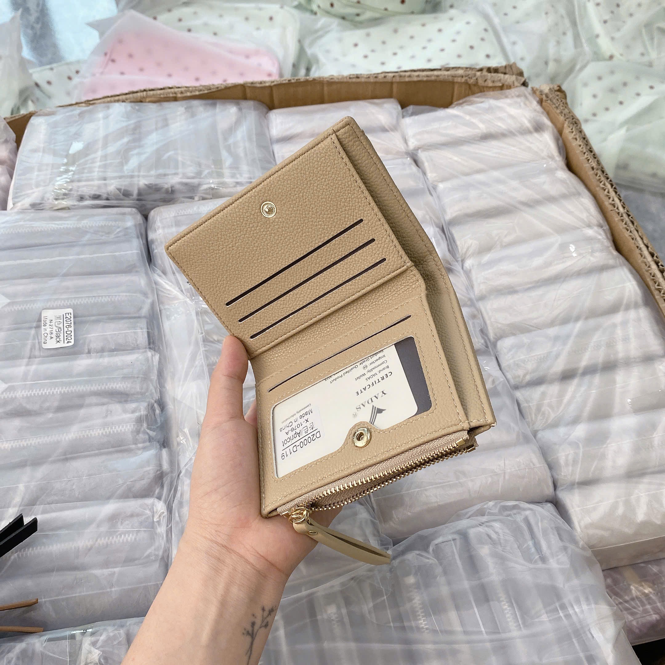 Ví GẤP NỮ THỜI TRANG CHO NỮ M119