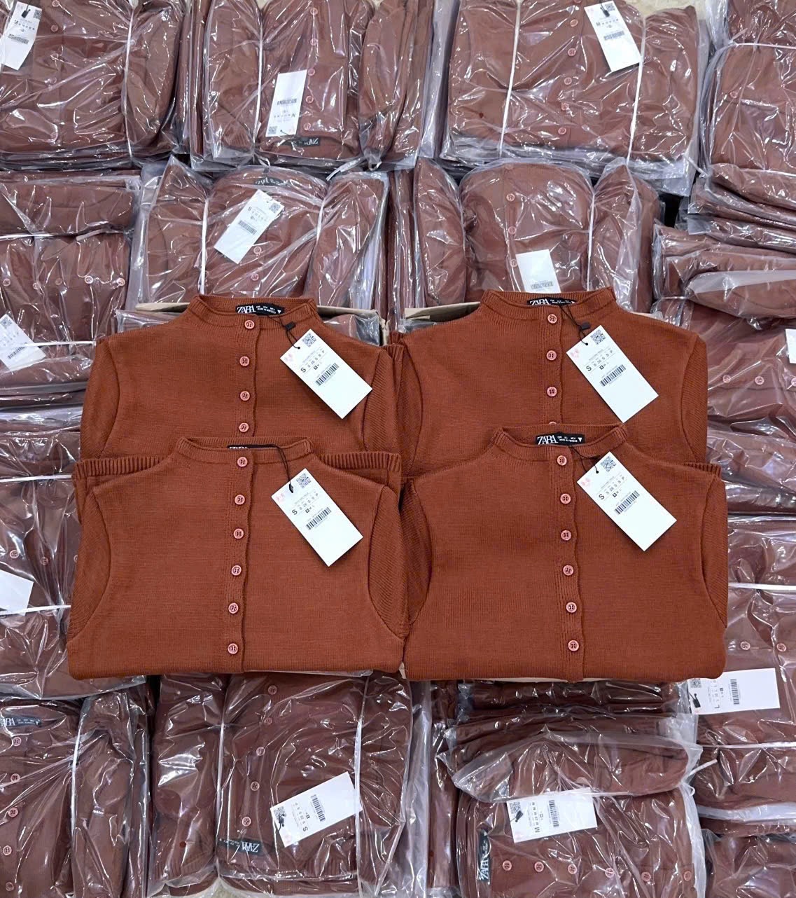 XẢ KHO ÁO LEN CDG MÀU CAM CHO NỮ