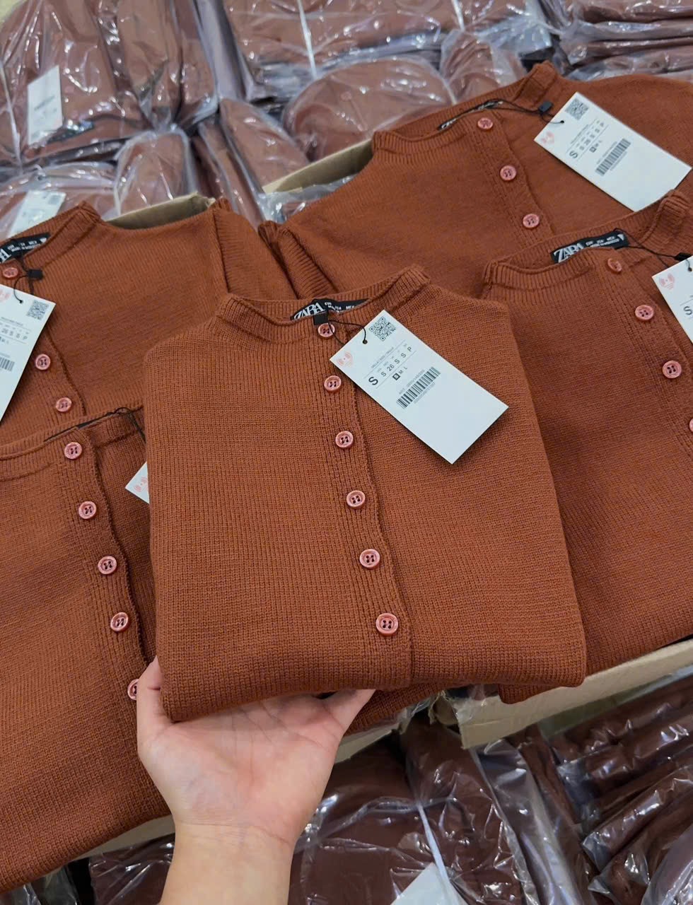 XẢ KHO ÁO LEN CDG MÀU CAM CHO NỮ