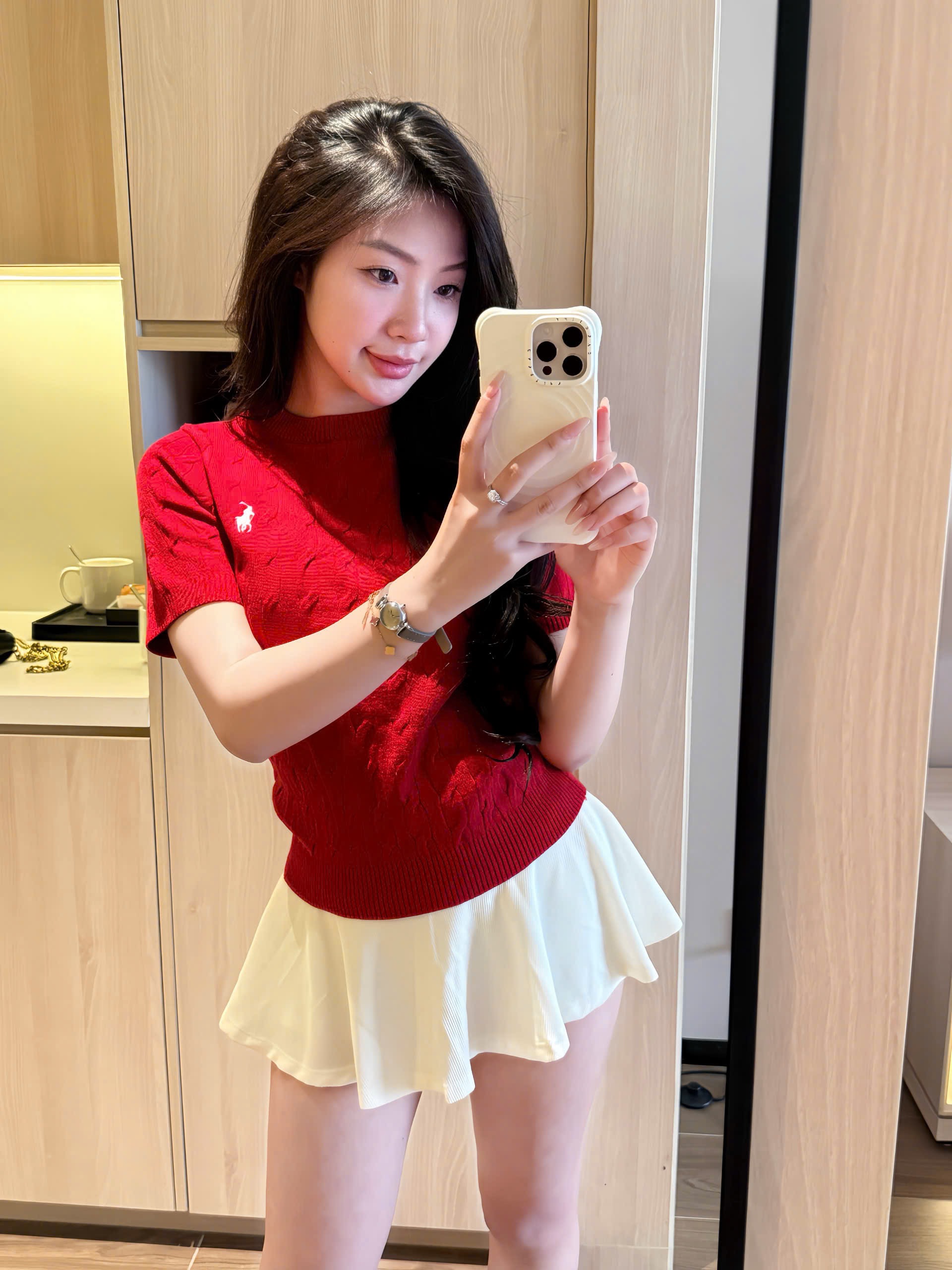 XẢ KHO ÁO LEN MÀU ĐỎ THÊU NGỰA