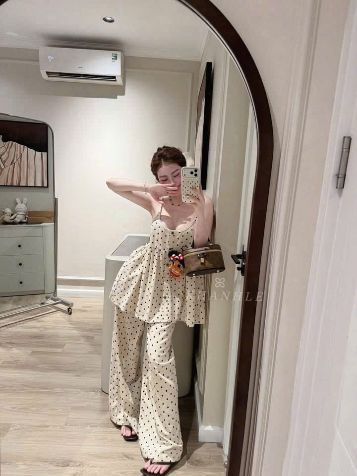 XẢ KHO BỘ ÁO 2S CHẤM BI CHO NỮ