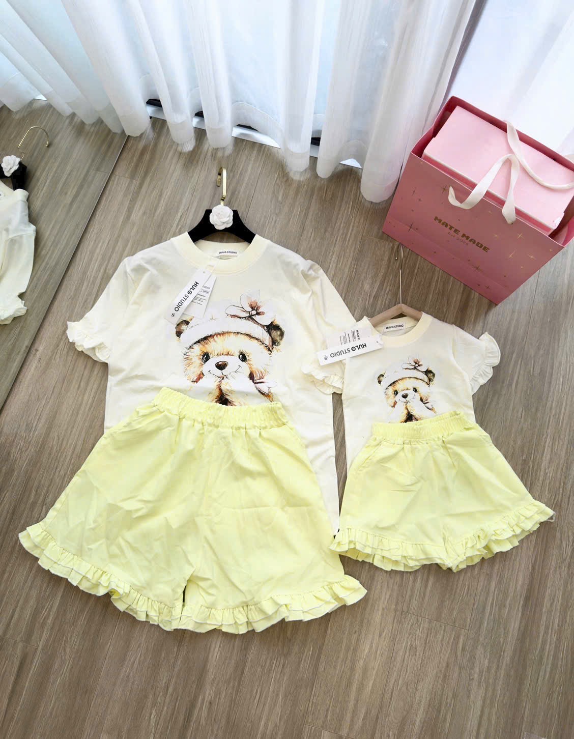 XẢ KHO BỘ HÌNH GẤU QUẦN BÈO VÀNG CHO BÉ
