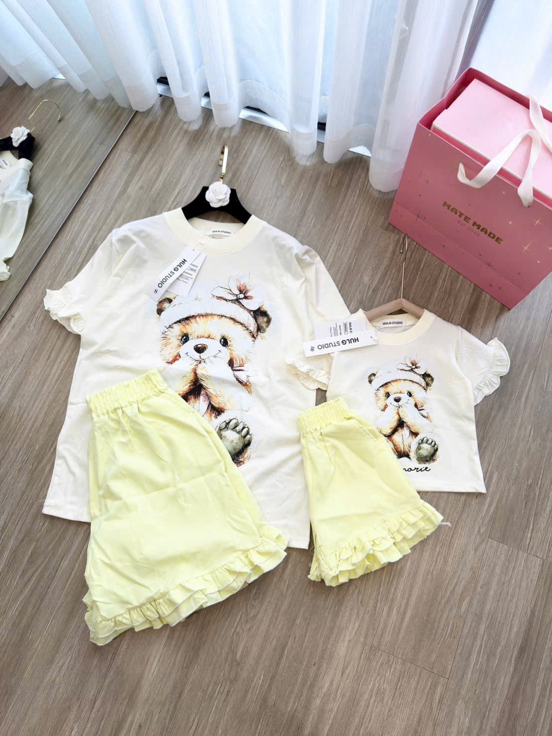 XẢ KHO BỘ HÌNH GẤU QUẦN BÈO VÀNG CHO BÉ