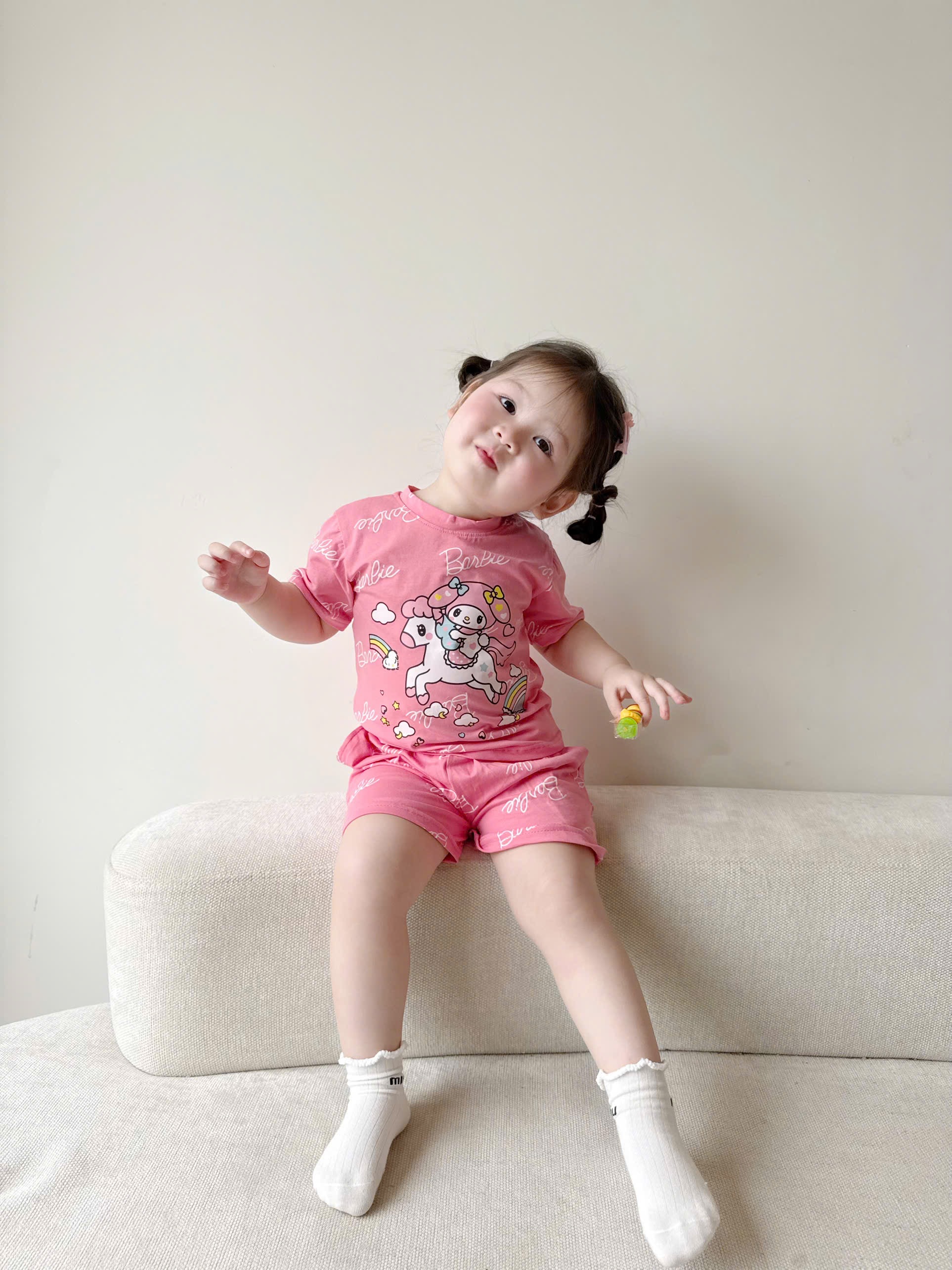 XẢ KHO SÉT 2 BỘ HELLO KITTY CHO BG