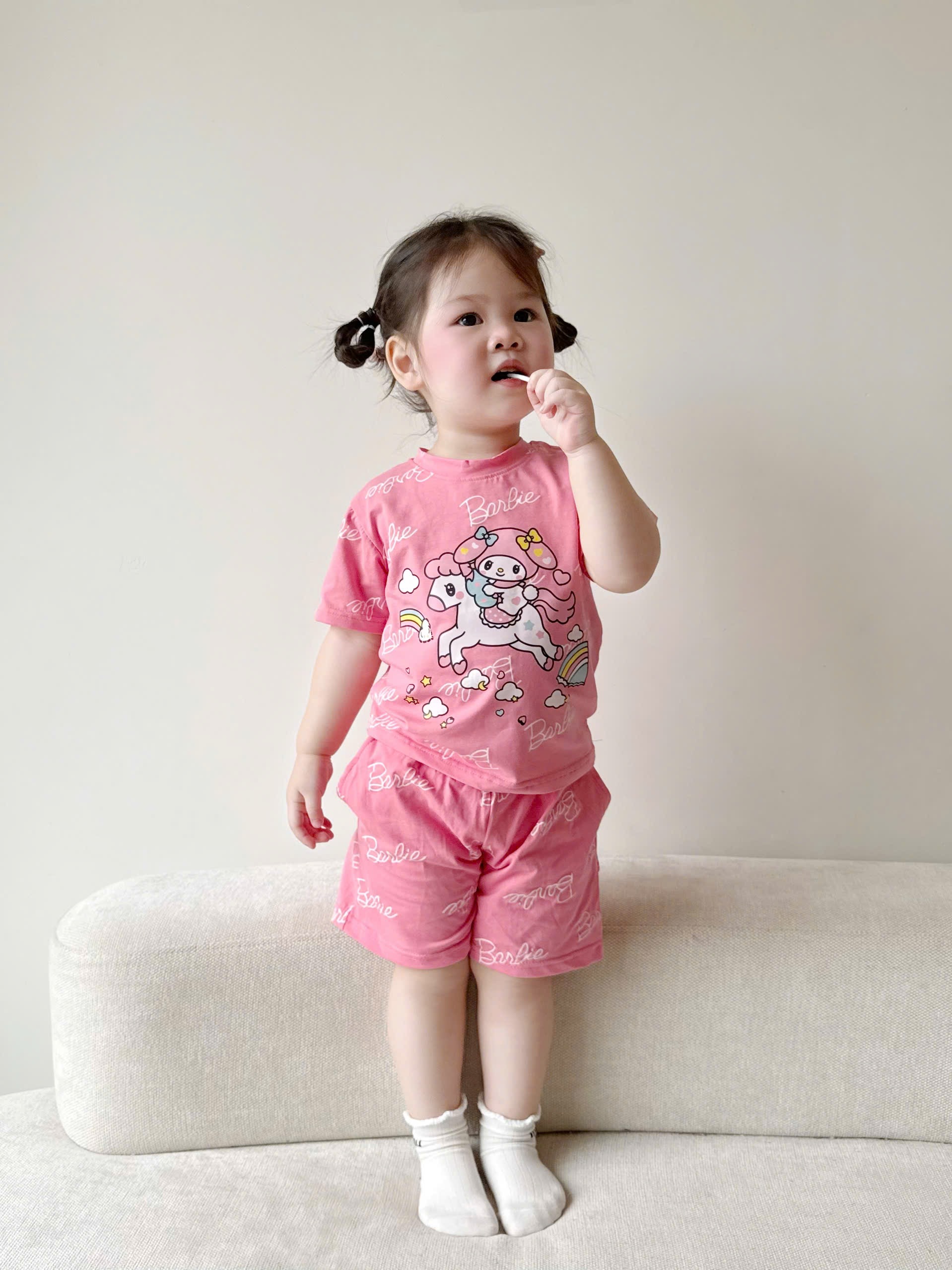 XẢ KHO SÉT 2 BỘ HELLO KITTY CHO BG