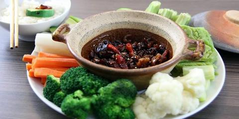 Cơm cháy kho quẹt món ăn dân dã nhưng ngon 