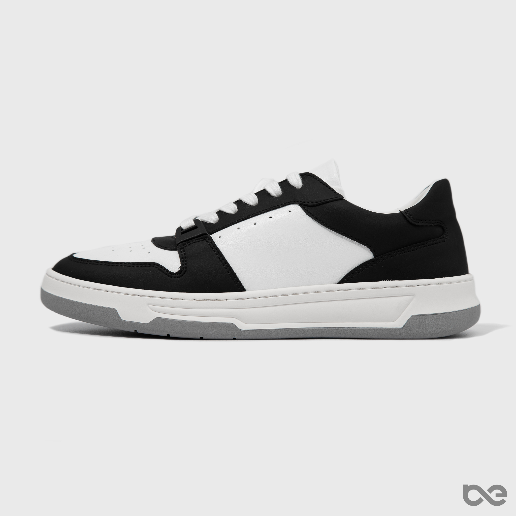 Kane Sneakers | Trắng đen - FS