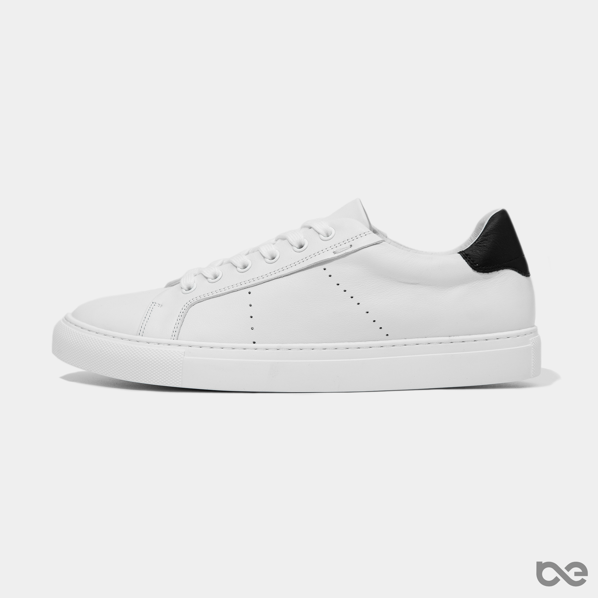 Paul Sneakers | Trắng gót đen