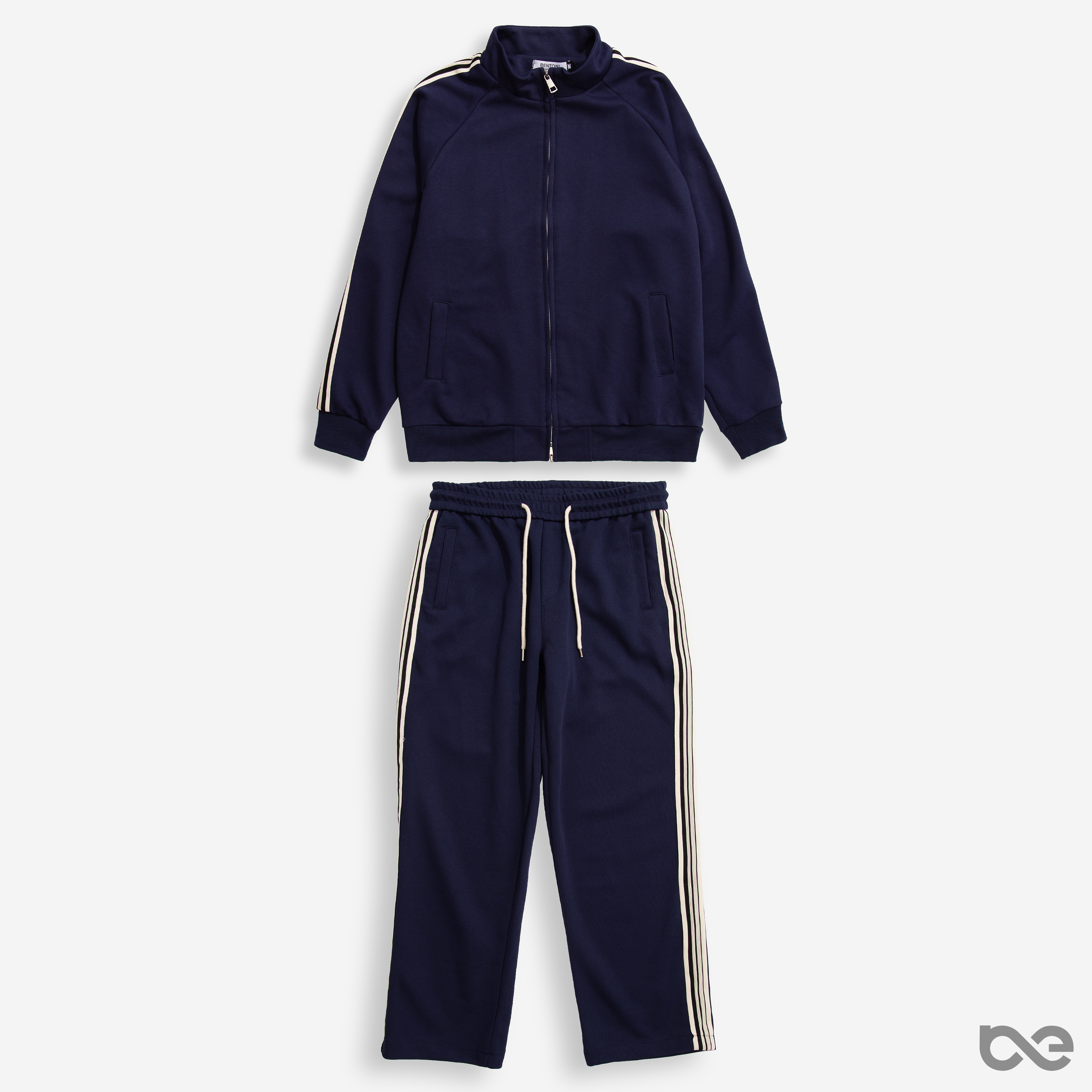 Penta Suit | Xanh than viền be