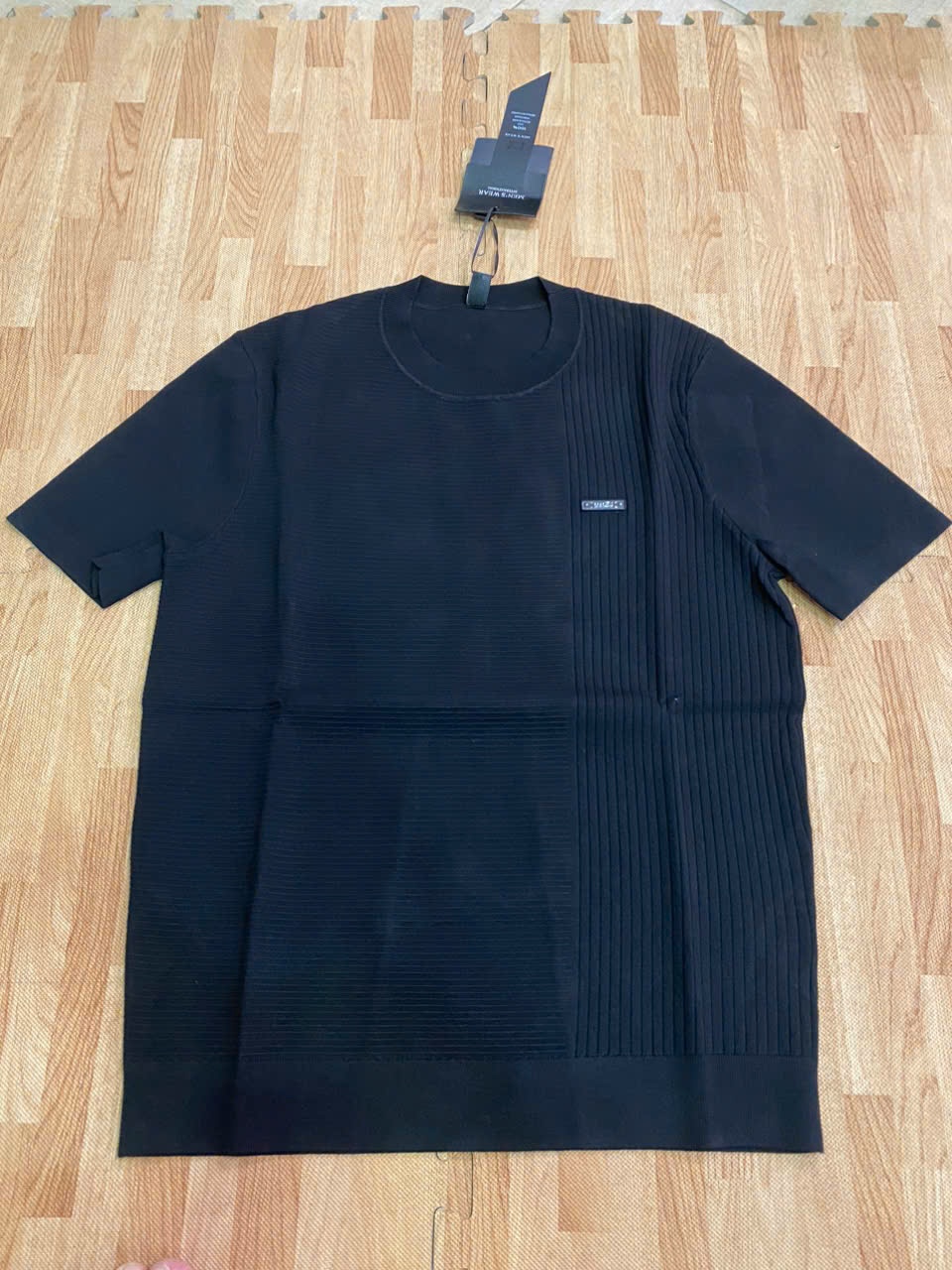Echo Tee | Len đen vân ngang dọc logo chữ nhật - M