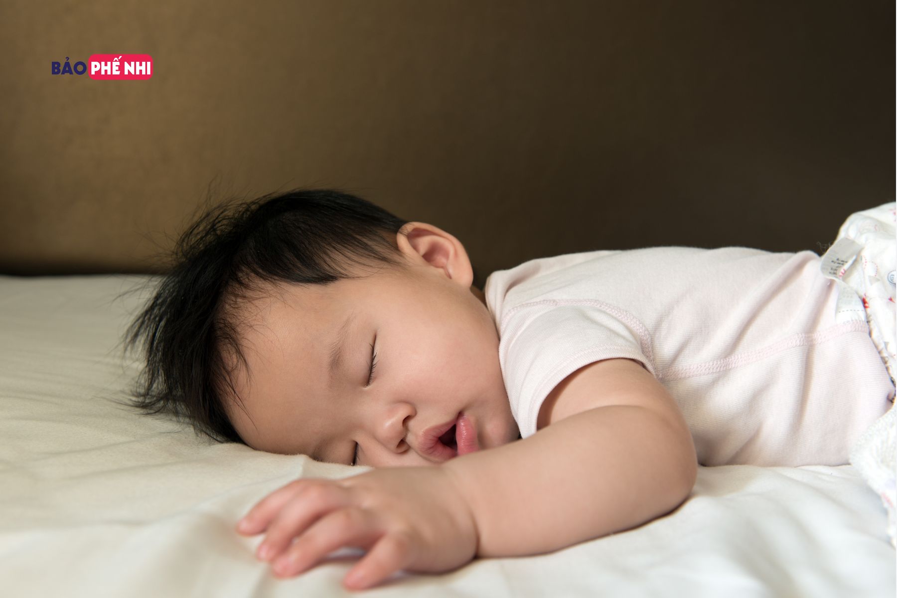 Trẻ bị ho nặng hơn vào ban đêm và sáng sớm