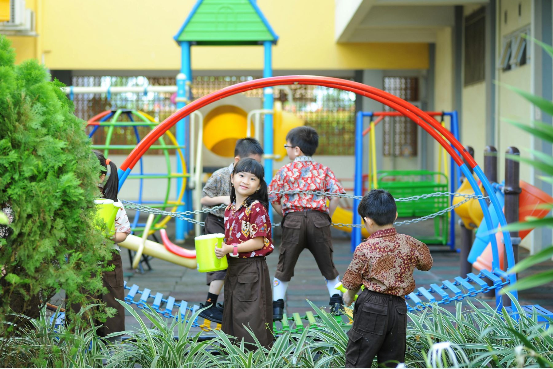 Giữ môi trường sạch lành không khói độc cho trẻ nhỏ