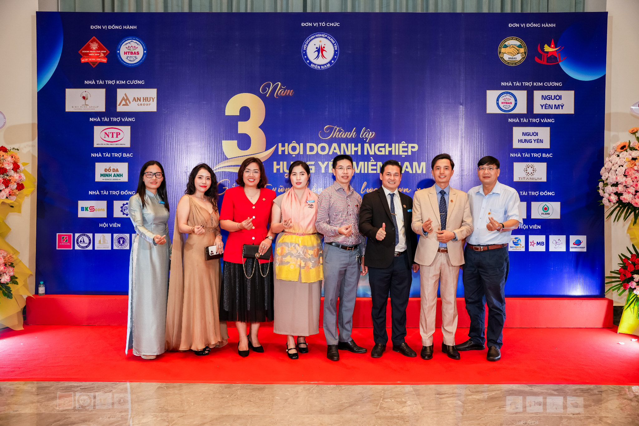 Miccosmo-Thuong-hieu-my-pham-Nhat-Ban-cao-cap-ghi-dau-an-tai-su-kien-ky-niem-3-nam-thanh-lap-Hoi-Doanh-nghiep-Hung-Yen-Mien-Nam_blob-3.jpg