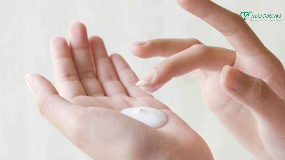 serum-duong-hong-nhu-hoa-miccosmo-beppin-body-5.png