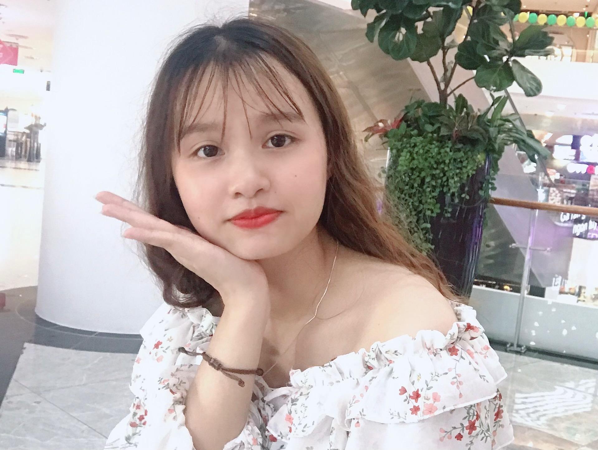 HỒNG NHUNG _28 tuổi