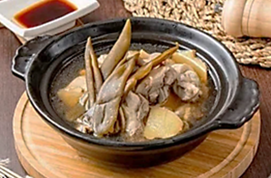 CB2008 Canh gà ngâm ớt tươi 剝皮辣椒雞湯