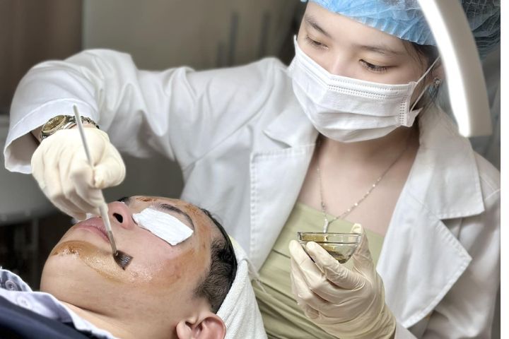 Di-Spa-Co-That-Su-Dang-Tien-Khong-.jpg