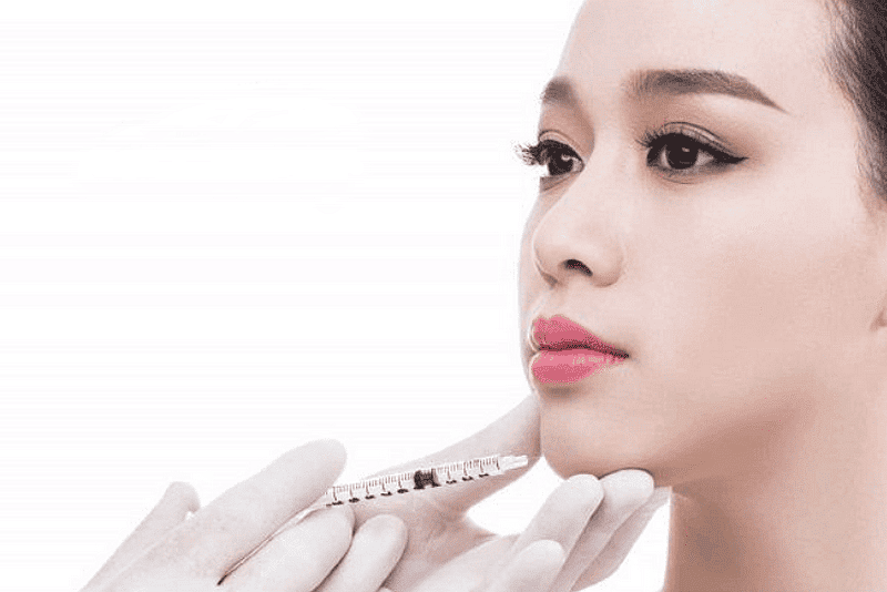 Lam-day-ma-hop-thai-duong-hop-cam-VLine_tiêm filler cằm.png