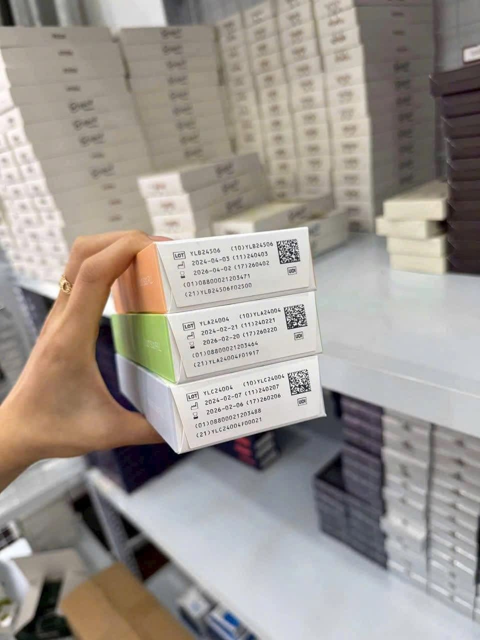 Chất làm đầy EPTQ S100 (Mềm): Tạo hình môi, Thái dương, Hốc mắt.