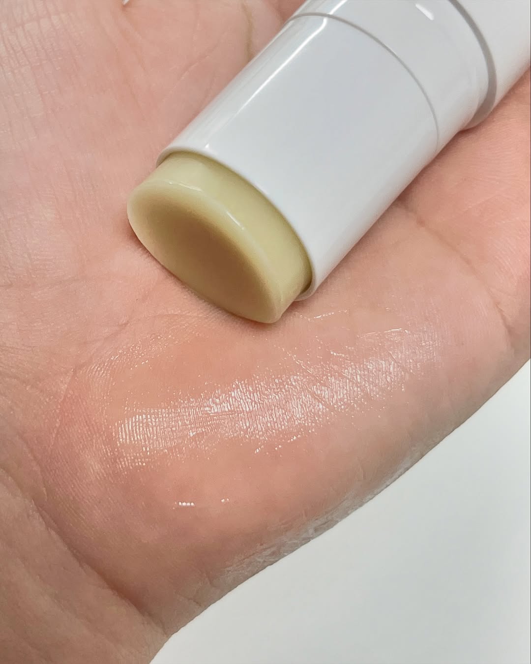 Thỏi Chống Nắng Glutanex UV Glow Balm – Bảo Vệ SPF50+ PA+++