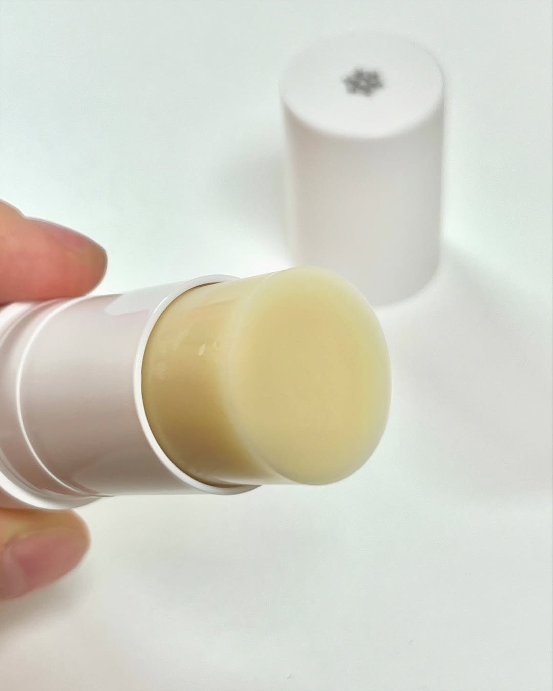 Thỏi Chống Nắng Glutanex UV Glow Balm – Bảo Vệ SPF50+ PA+++