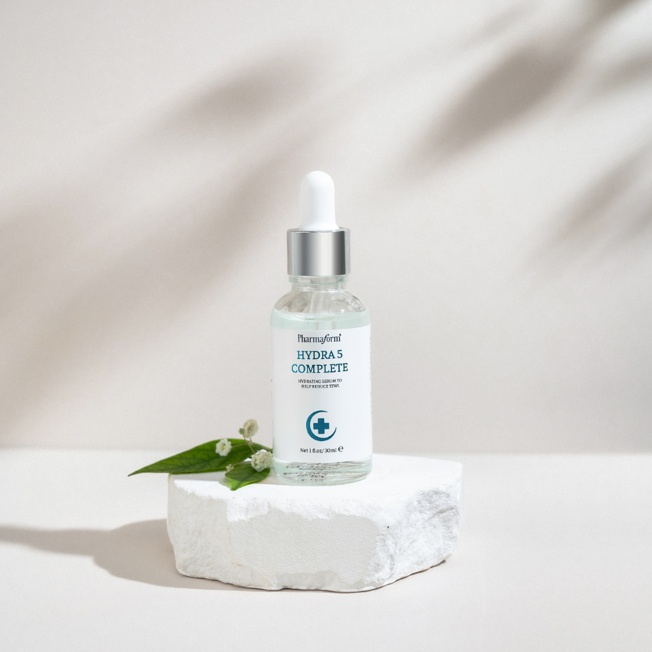 Tinh chất cho da nhạy cảm, giảm nhanh các biểu hiện kích ứng Pharmaform Hydra 5 Complete Serum