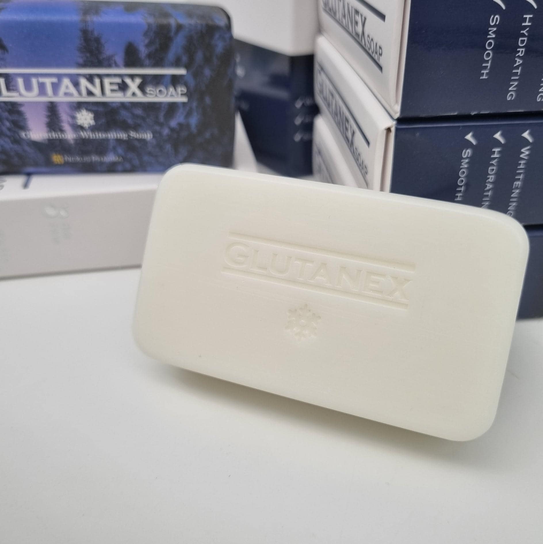 Glutanex-Soap-Xa-Phong-Duong-Trang-Lam-Sach-amp-Cap-Am-Toan-Than-3.jpg?v=1776482404