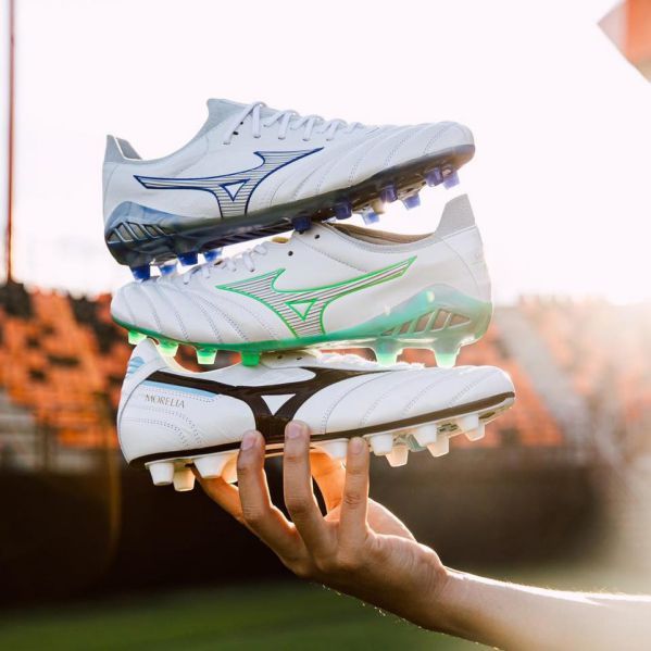 Mizuno Pre Future Pack – tươi sáng với sắc trắng chủ đạo