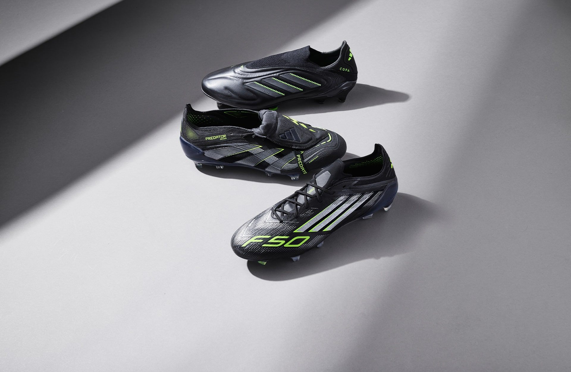 Adidas Electric Stealth Pack – Khi bóng tối lên tiếng