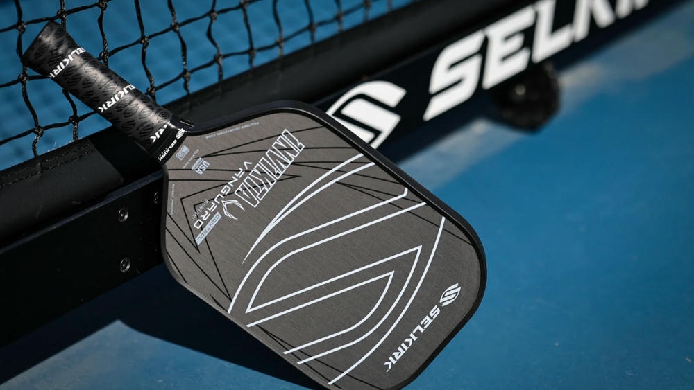 Vì sao trọng lượng vợt Pickleball quan trọng?