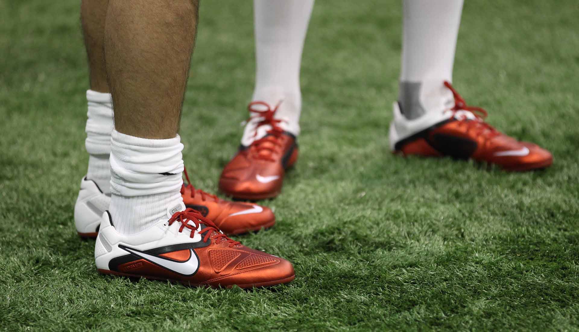 Top 30 đ&ocirc;i gi&agrave;y b&oacute;ng đ&aacute; của thập kỉ qua 30