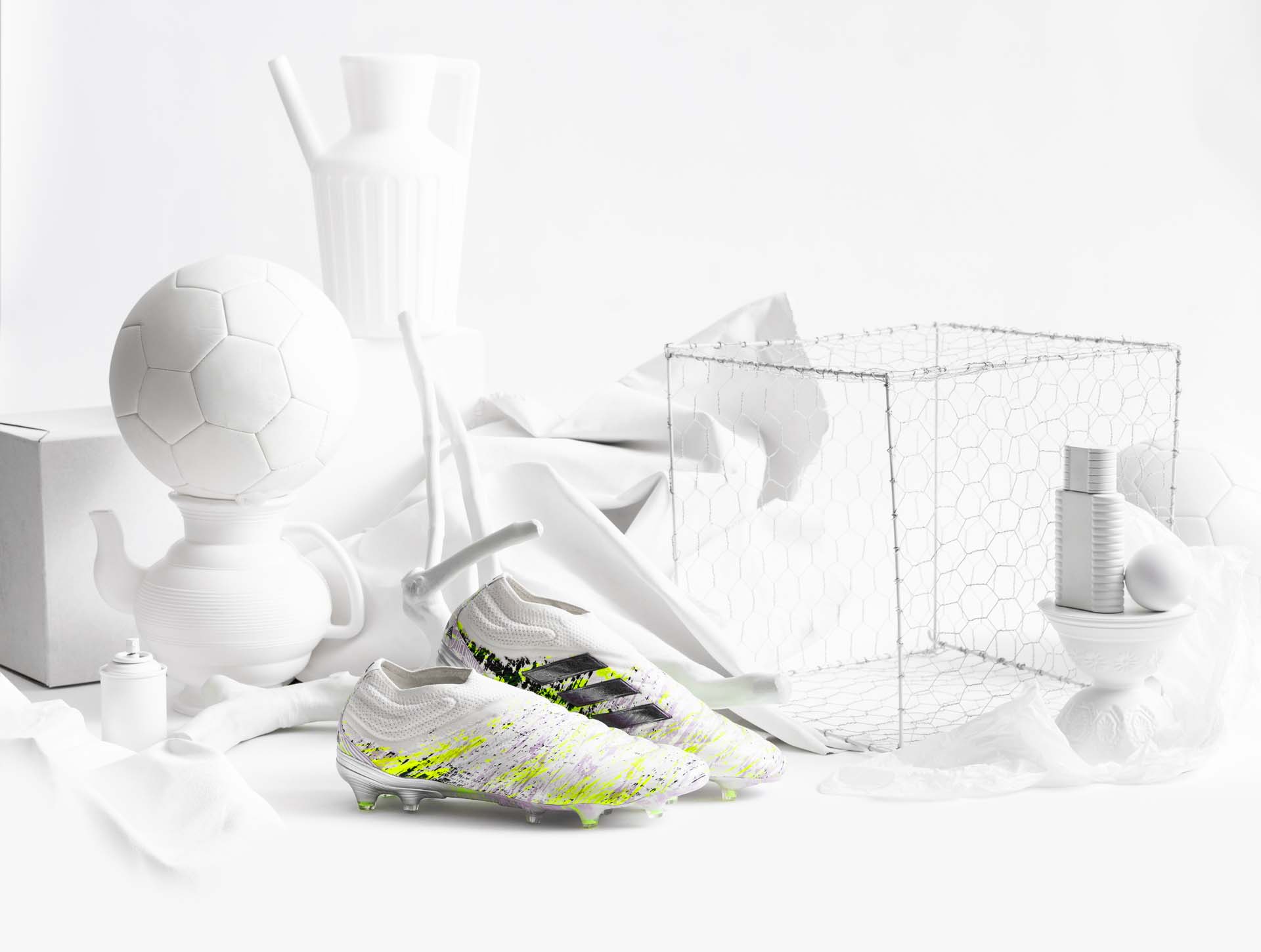 Adidas ra mắt bộ sưu tập mới "Uniforia" 03